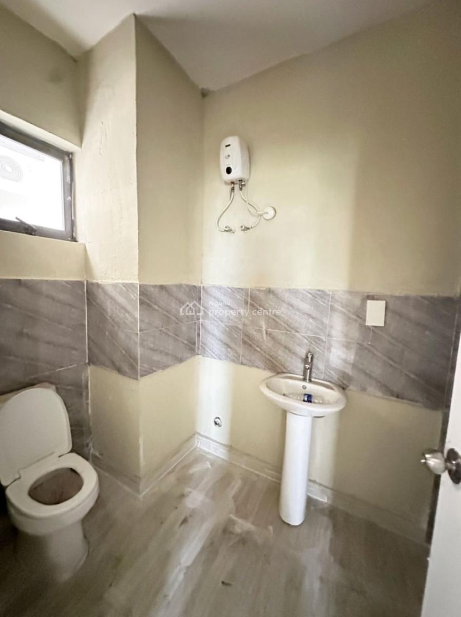 3 Bedroom Apartment, Surulere, Lagos, Block of Flats for Sale