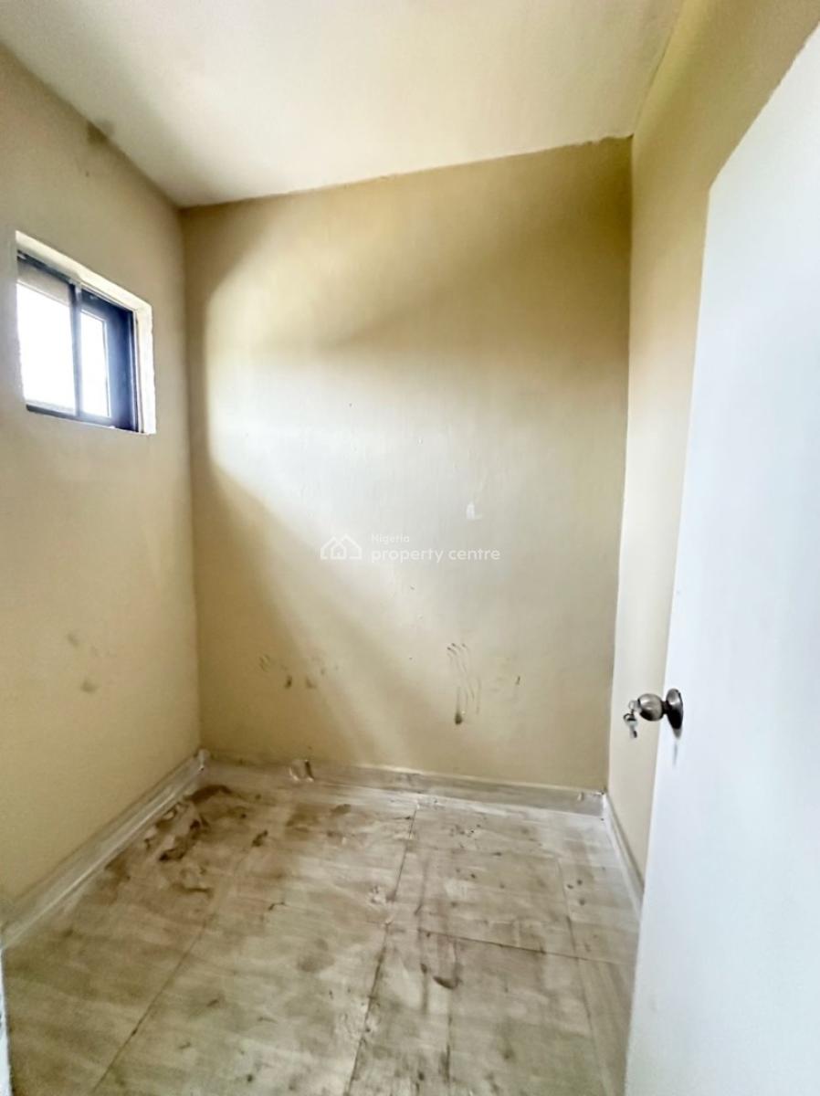 3 Bedroom Apartment, Surulere, Lagos, Block of Flats for Sale