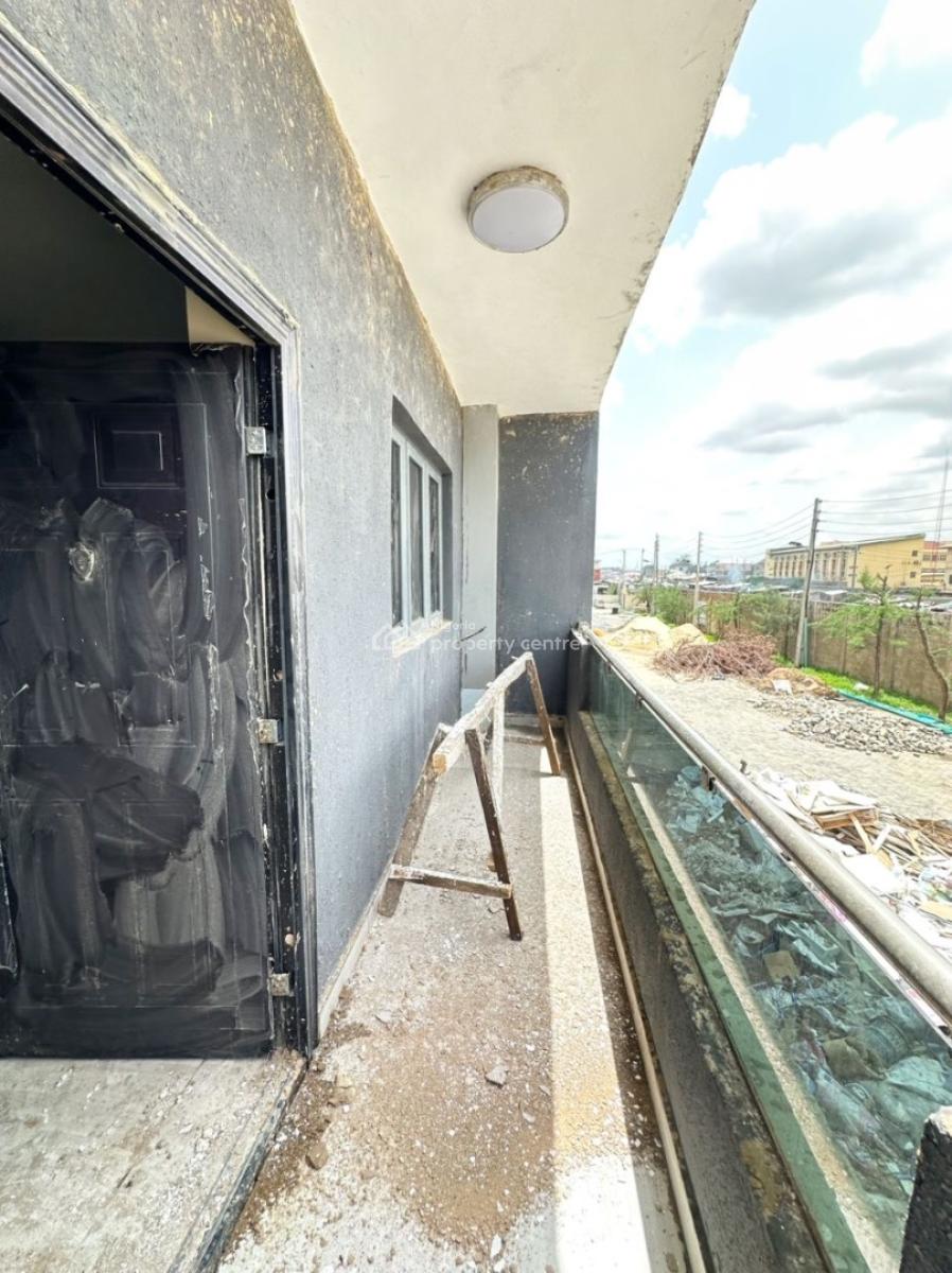 3 Bedroom Apartment, Surulere, Lagos, Block of Flats for Sale