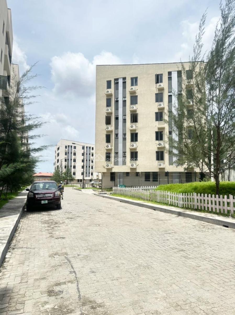 2 Bedroom Apartment, Surulere, Lagos, Block of Flats for Sale