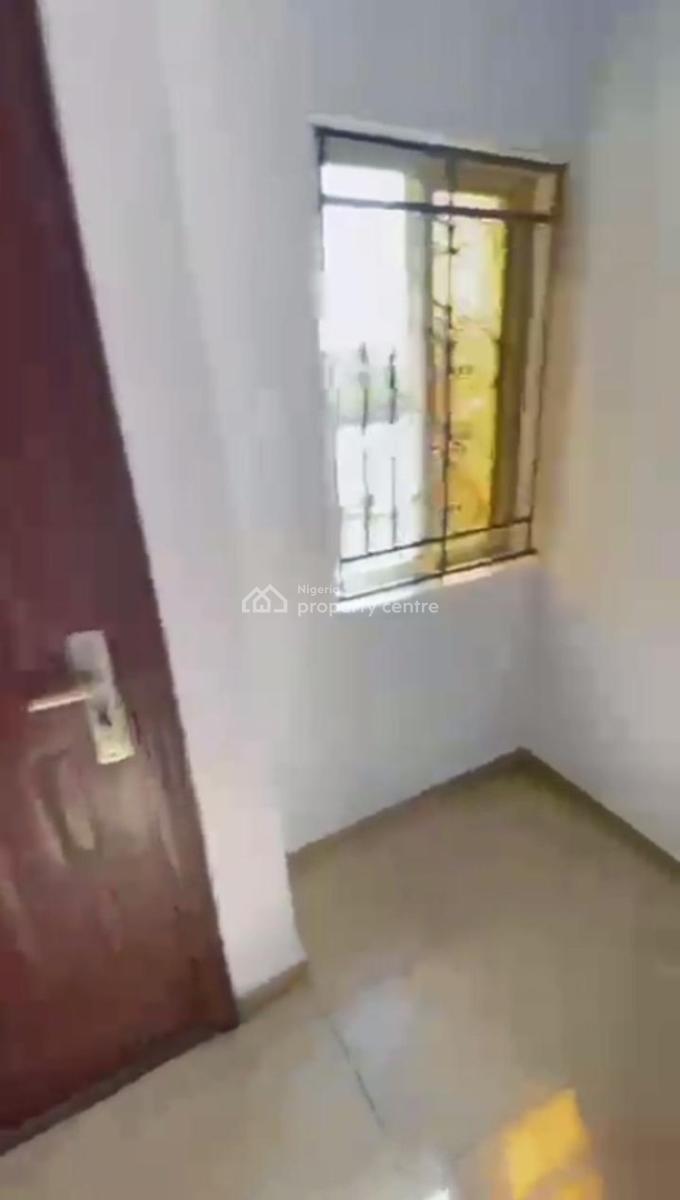 Luxury 2 Bedroom Ensuite Upstairs and Clean with Excellent Facility, Westwood, Badore, Ajah, Lagos, Flat / Apartment for Rent