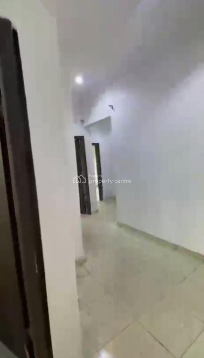 Luxury 2 Bedroom Ensuite Upstairs and Clean with Excellent Facility, Westwood, Badore, Ajah, Lagos, Flat / Apartment for Rent