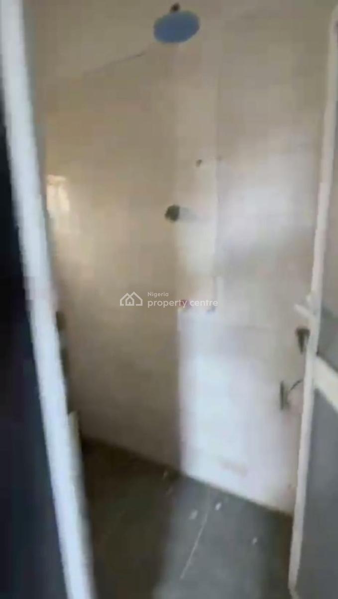 Luxury 2 Bedroom Ensuite Upstairs and Clean with Excellent Facility, Westwood, Badore, Ajah, Lagos, Flat / Apartment for Rent