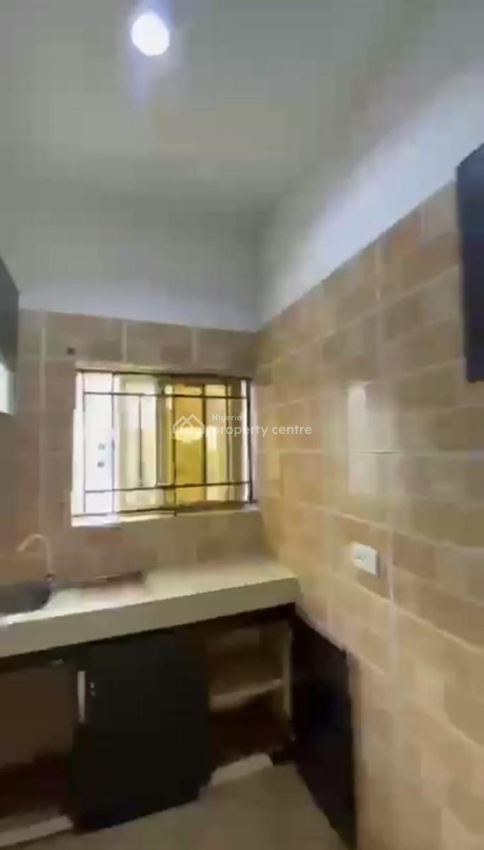 Luxury 2 Bedroom Ensuite Upstairs and Clean with Excellent Facility, Westwood, Badore, Ajah, Lagos, Flat / Apartment for Rent