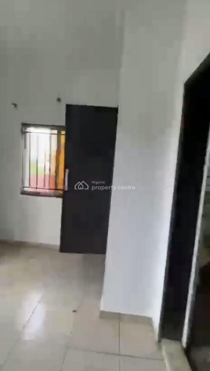 Luxury 2 Bedroom Ensuite Upstairs and Clean with Excellent Facility, Westwood, Badore, Ajah, Lagos, Flat / Apartment for Rent