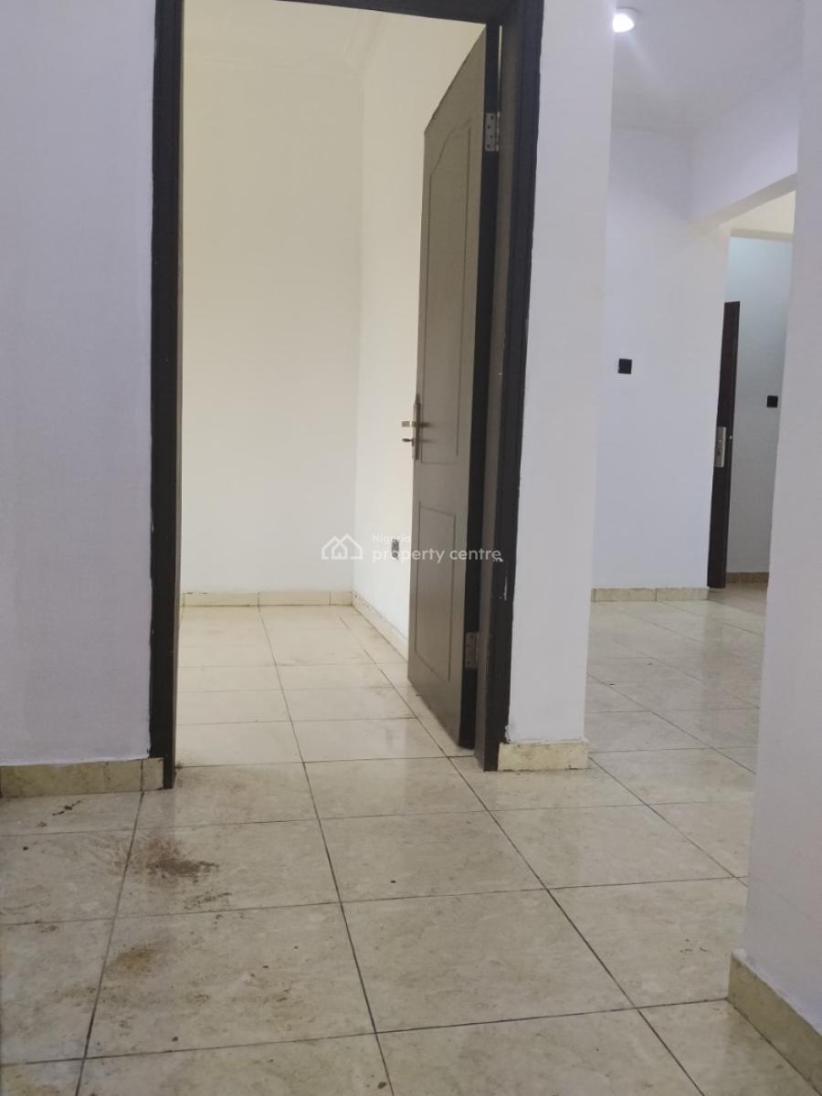 Luxury 2 Bedroom Ensuite Upstairs and Clean with Excellent Facility, Westwood, Badore, Ajah, Lagos, Flat / Apartment for Rent