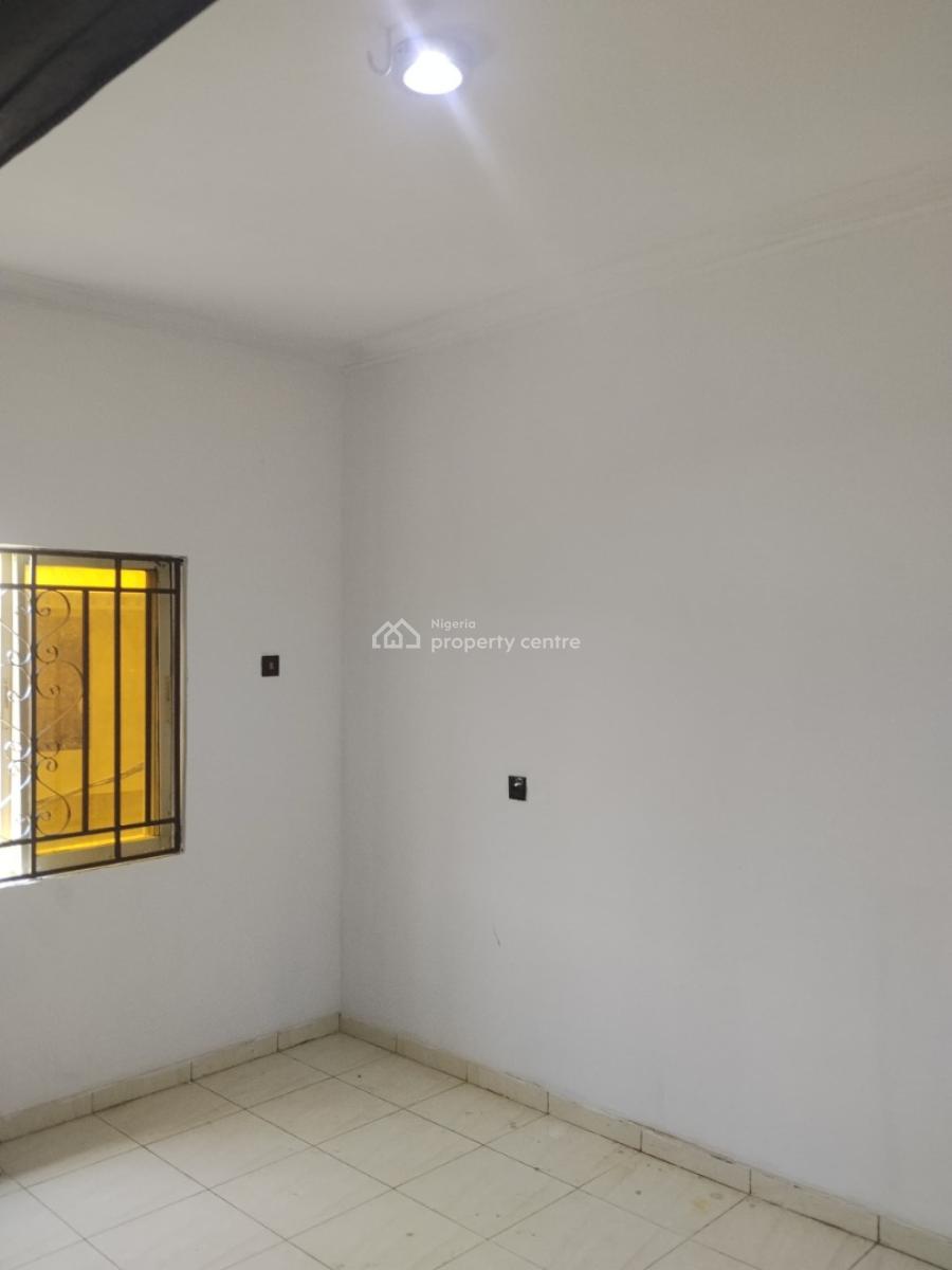 Luxury 2 Bedroom Ensuite Upstairs and Clean with Excellent Facility, Westwood, Badore, Ajah, Lagos, Flat / Apartment for Rent