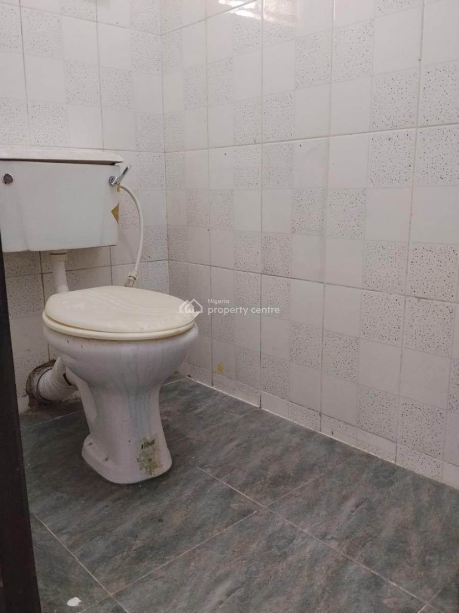Luxury 2 Bedroom Ensuite Upstairs and Clean with Excellent Facility, Westwood, Badore, Ajah, Lagos, Flat / Apartment for Rent