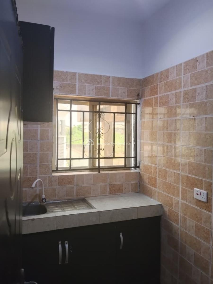 Luxury 2 Bedroom Ensuite Upstairs and Clean with Excellent Facility, Westwood, Badore, Ajah, Lagos, Flat / Apartment for Rent