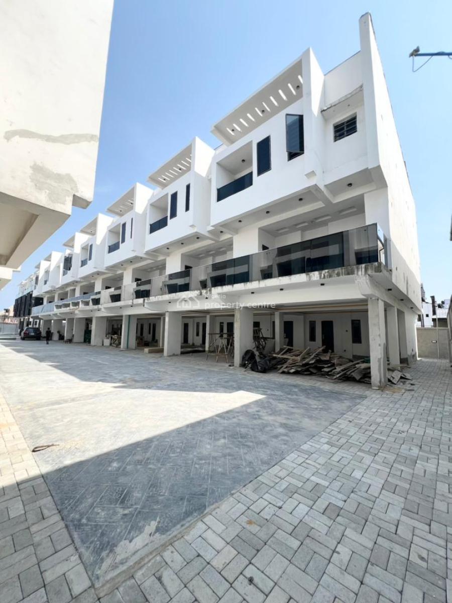3 Bedroom Terrace with 2 Spacious Bqs, Lekki, Lagos, Terraced Duplex for Sale