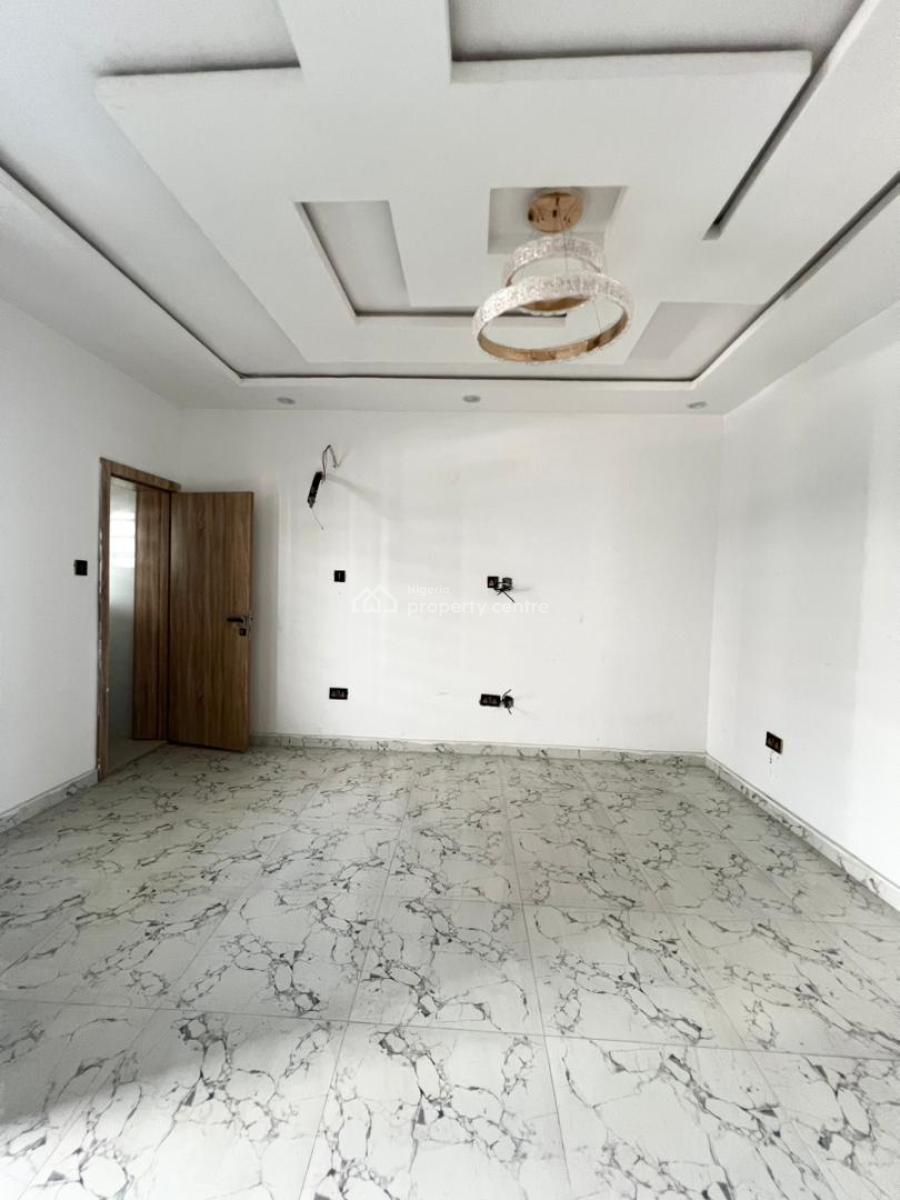 3 Bedroom Terrace with 2 Spacious Bqs, Lekki, Lagos, Terraced Duplex for Sale