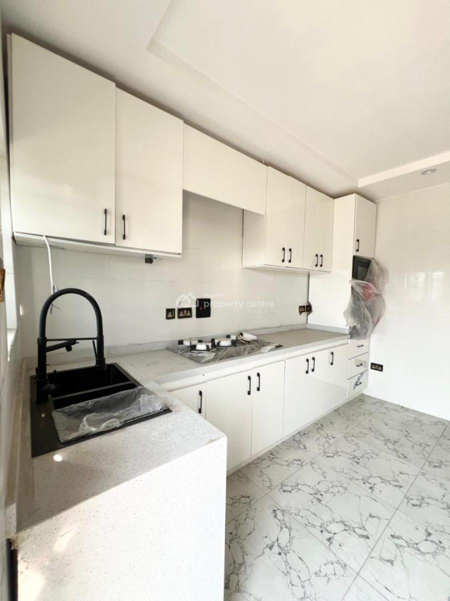 3 Bedroom Terrace with 2 Spacious Bqs, Lekki, Lagos, Terraced Duplex for Sale