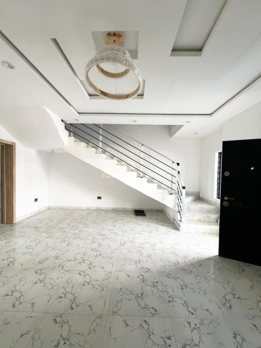 3 Bedroom Terrace with 2 Spacious Bqs, Lekki, Lagos, Terraced Duplex for Sale