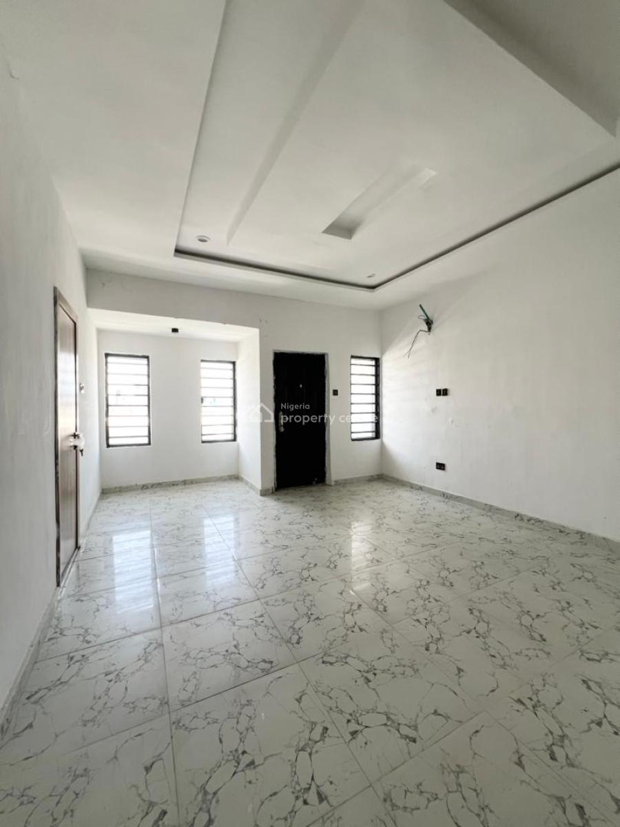 3 Bedroom Terrace with 2 Spacious Bqs, Lekki, Lagos, Terraced Duplex for Sale