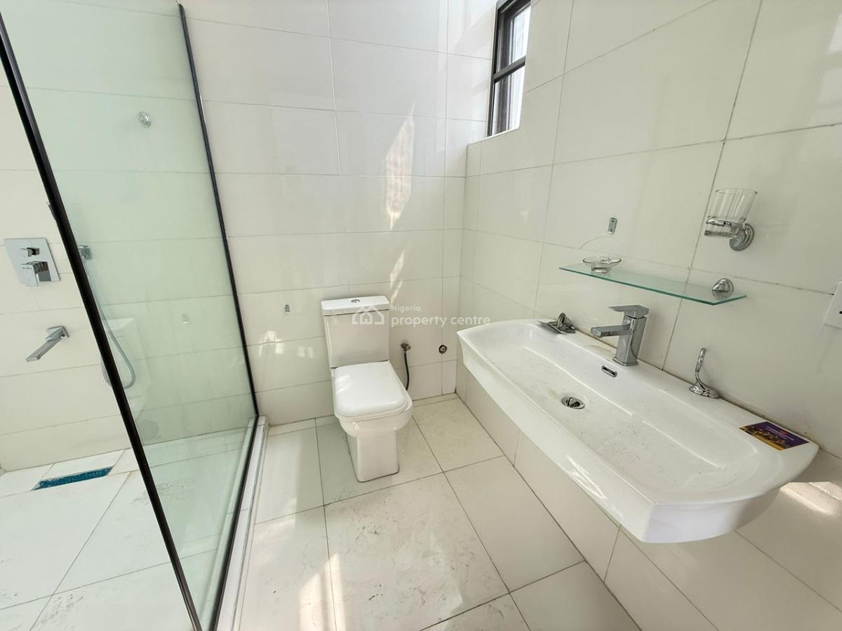 Contemporary 2 Bed Apartment with Elevator, Lekki Phase 1, Lekki, Lagos, Flat / Apartment for Sale