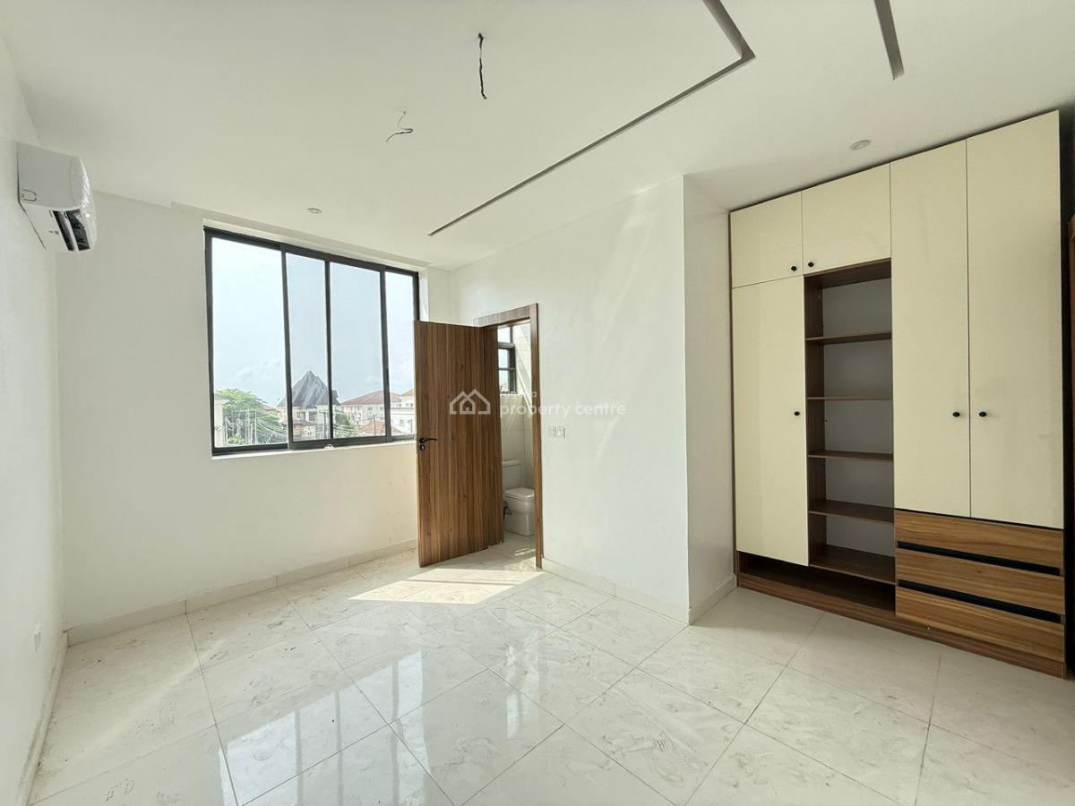 Contemporary 2 Bed Apartment with Elevator, Lekki Phase 1, Lekki, Lagos, Flat / Apartment for Sale