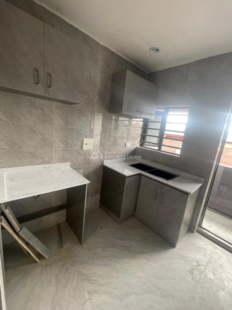 Spacious 3 Bedroom Apartments in a Secured and Gated Street, Adekunle Kuye, Surulere, Lagos, Flat / Apartment for Rent