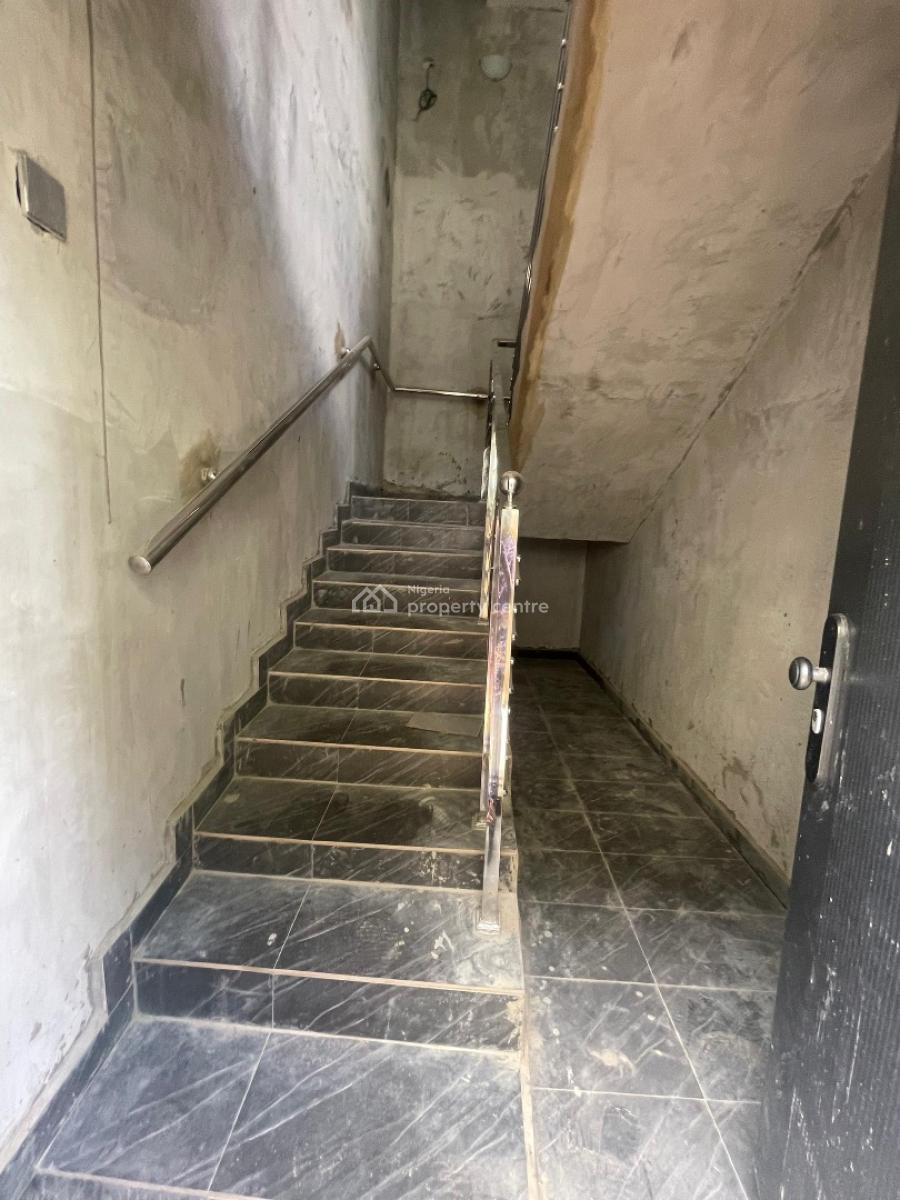 Spacious 3 Bedroom Apartments in a Secured and Gated Street, Adekunle Kuye, Surulere, Lagos, Flat / Apartment for Rent