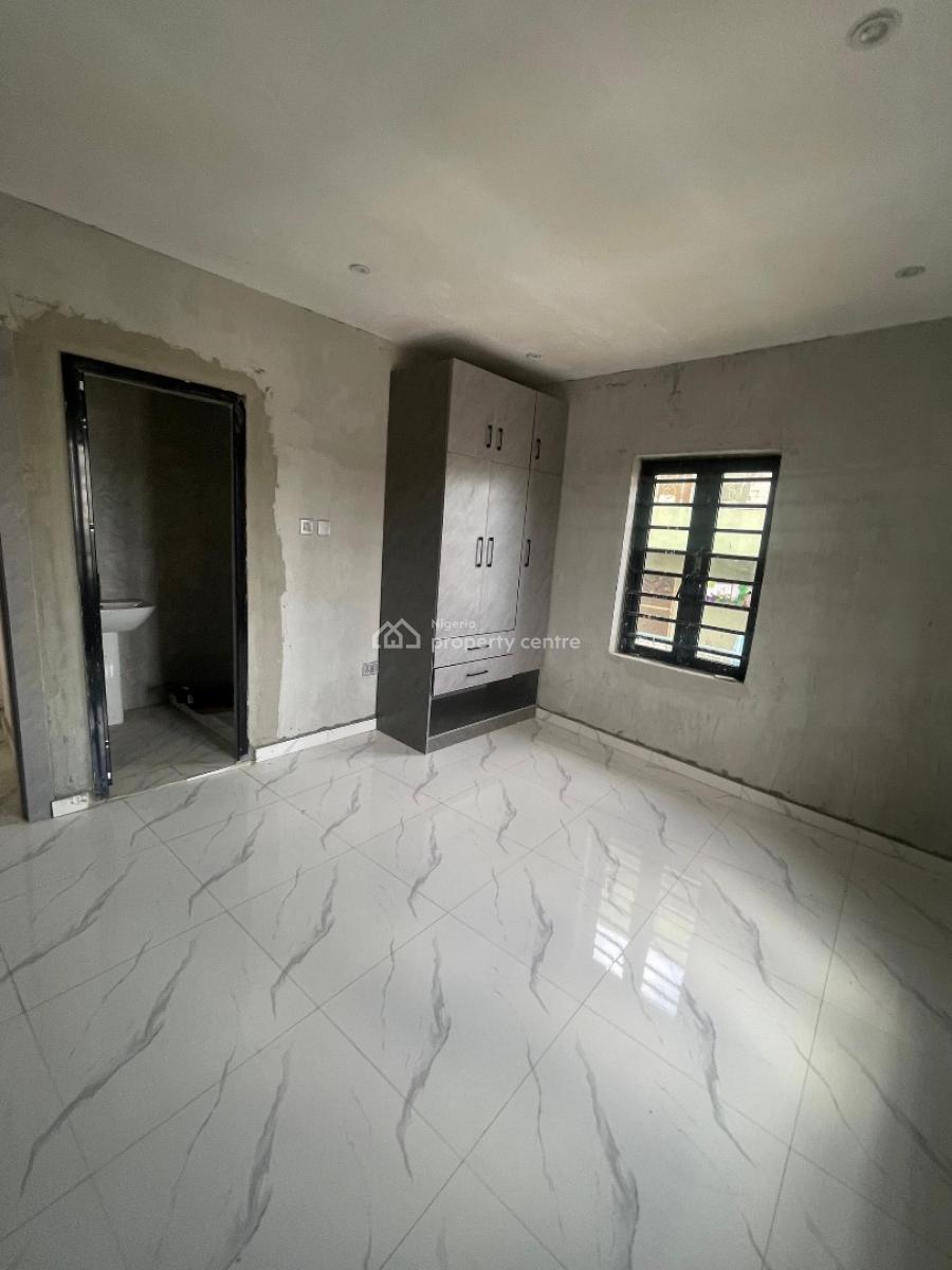 Spacious 3 Bedroom Apartments in a Secured and Gated Street, Adekunle Kuye, Surulere, Lagos, Flat / Apartment for Rent