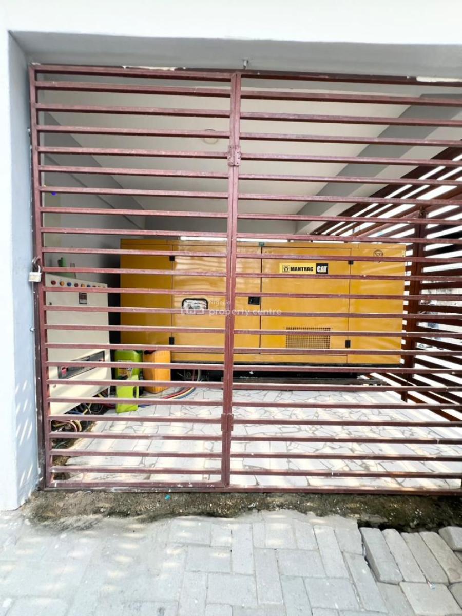 2 Bedroom Apartment, Lekki Phase 1, Lekki, Lagos, Block of Flats for Sale
