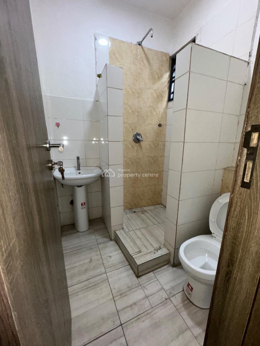 Specious 2bedroom Apartment with a Room Bq, Ocean Breeze Estate Ologolo, Lekki, Lagos, Flat / Apartment for Rent
