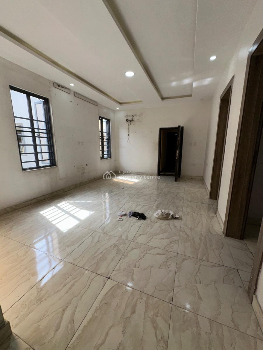 Specious 2bedroom Apartment with a Room Bq, Ocean Breeze Estate Ologolo, Lekki, Lagos, Flat / Apartment for Rent