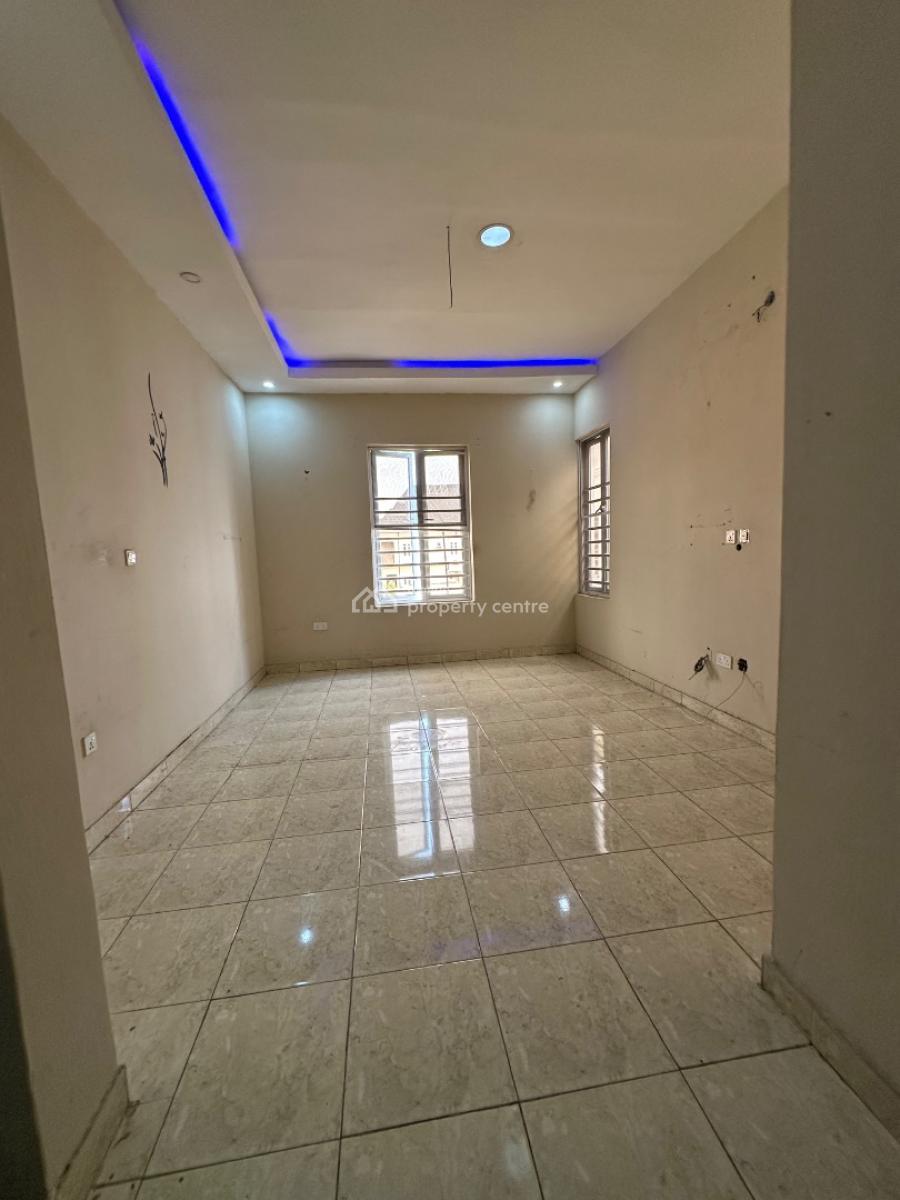 Specious 2bedroom Apartment with a Room Bq, Ocean Breeze Estate Ologolo, Lekki, Lagos, Flat / Apartment for Rent