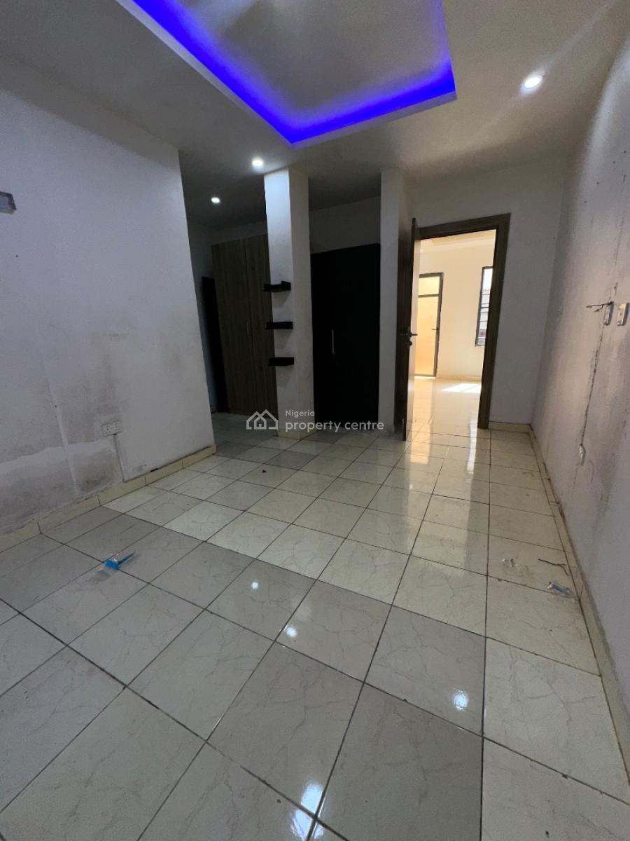 Specious 2bedroom Apartment with a Room Bq, Ocean Breeze Estate Ologolo, Lekki, Lagos, Flat / Apartment for Rent