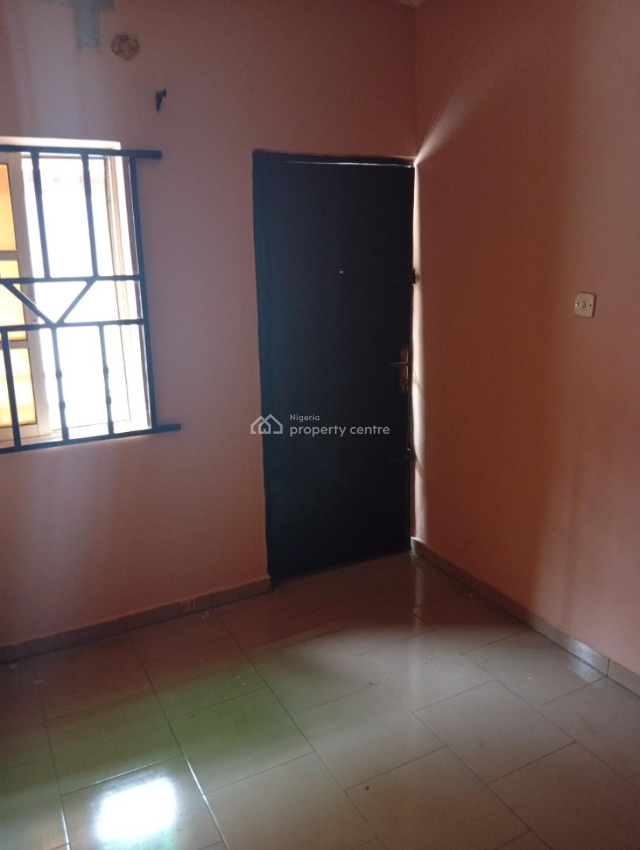 Clean & Decent 3 Bedroom Duplex, Magodo Phase 1, Gra Phase 1, Magodo, Lagos, Semi-detached Duplex for Rent