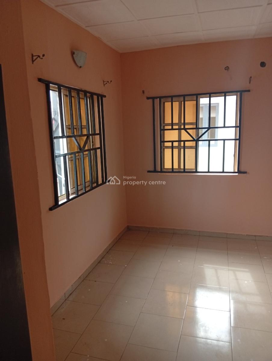 Clean & Decent 3 Bedroom Duplex, Magodo Phase 1, Gra Phase 1, Magodo, Lagos, Semi-detached Duplex for Rent