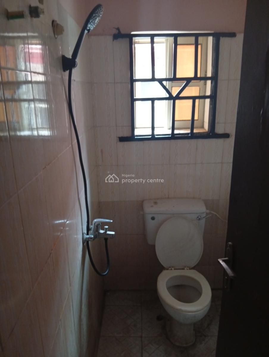 Clean & Decent 3 Bedroom Duplex, Magodo Phase 1, Gra Phase 1, Magodo, Lagos, Semi-detached Duplex for Rent