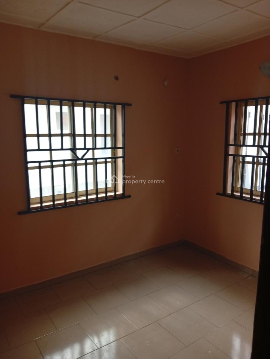 Clean & Decent 3 Bedroom Duplex, Magodo Phase 1, Gra Phase 1, Magodo, Lagos, Semi-detached Duplex for Rent