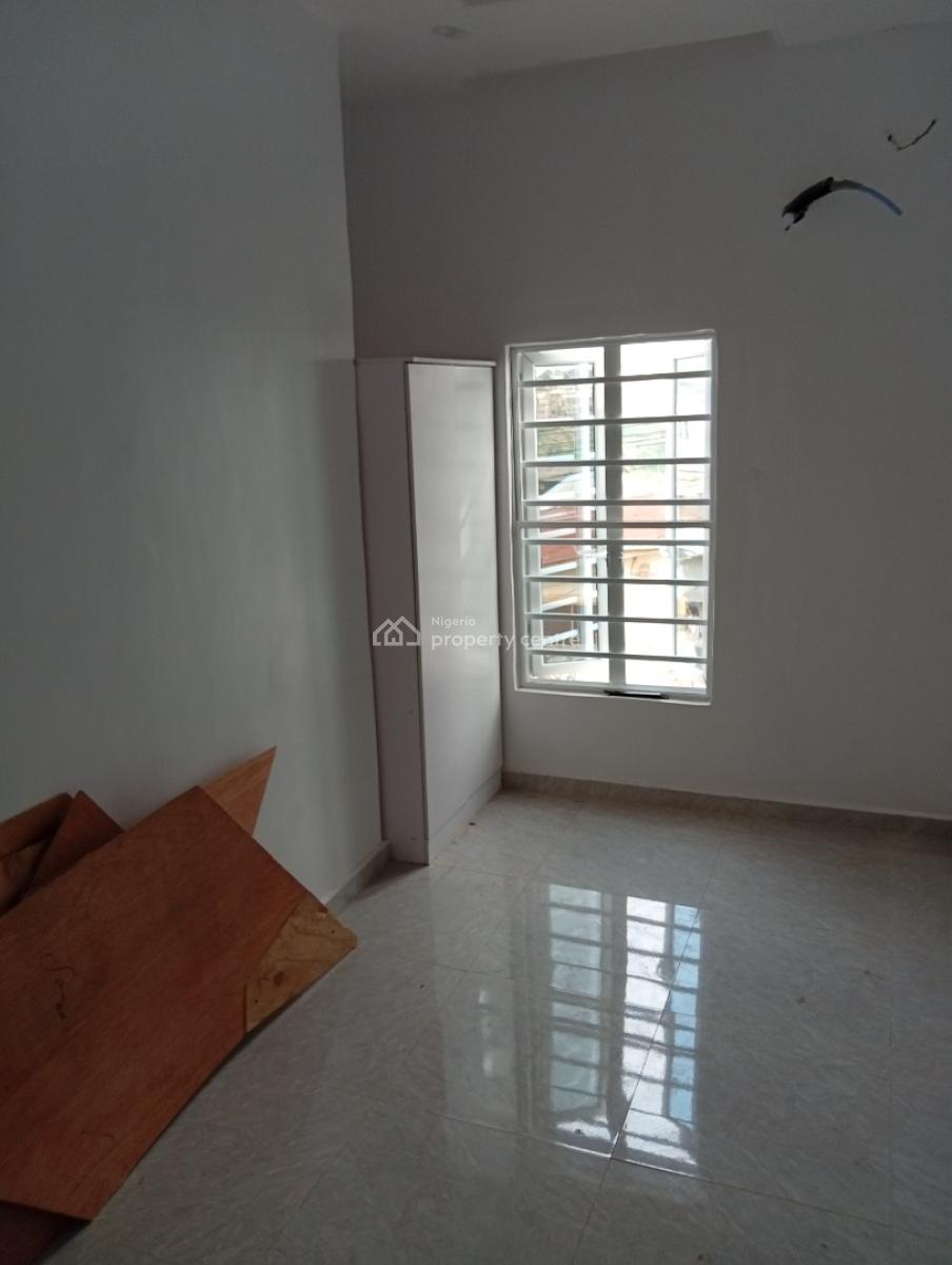 Newly Built & Lovely 3 Bedroom Flat Apartment, Upstairs, Olowora By Omole Phase 2, Olowora, Magodo, Lagos, Flat / Apartment for Rent