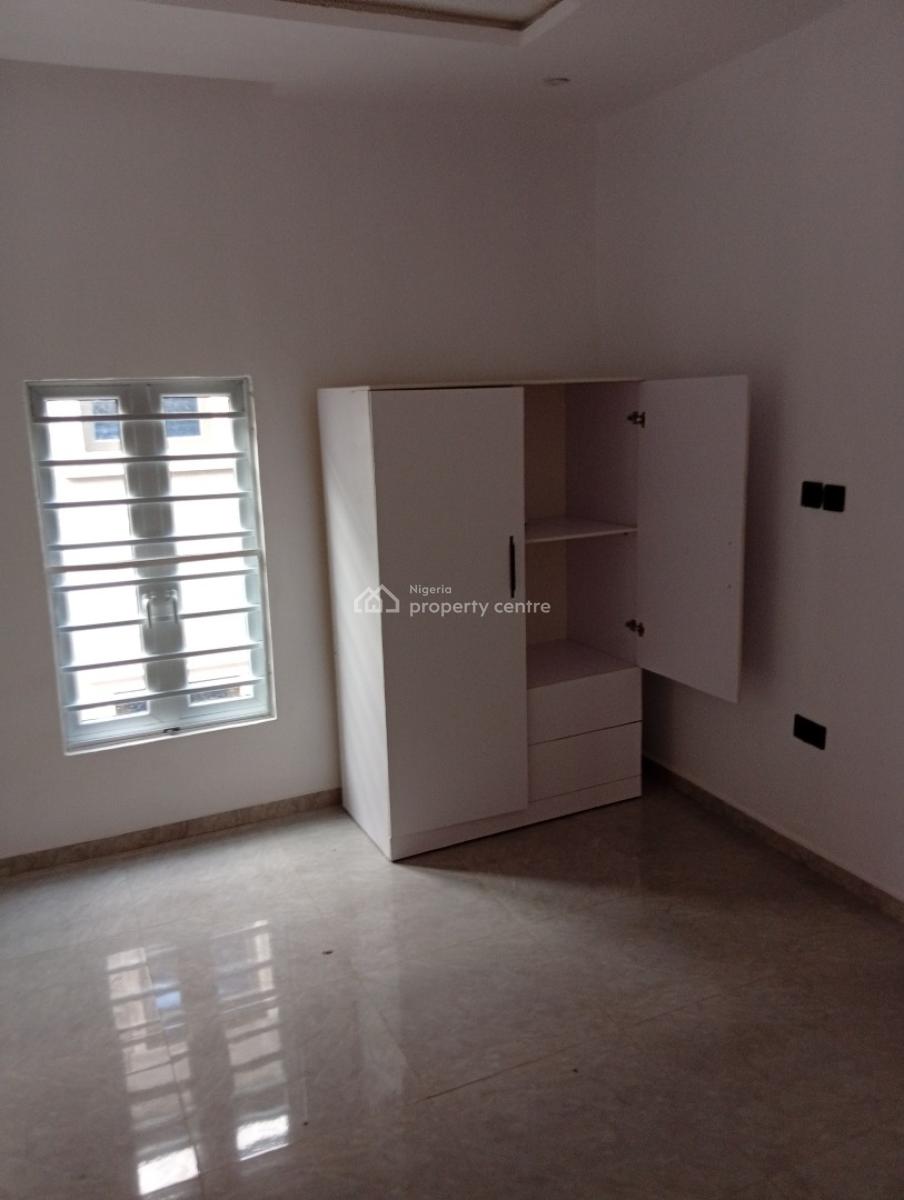 Newly Built & Lovely 3 Bedroom Flat Apartment, Upstairs, Olowora By Omole Phase 2, Olowora, Magodo, Lagos, Flat / Apartment for Rent