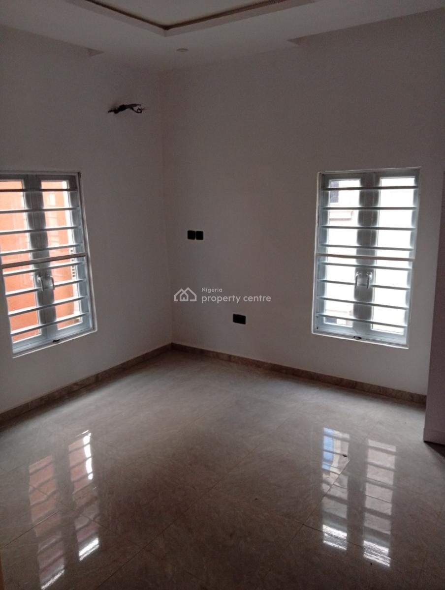 Newly Built & Lovely 3 Bedroom Flat Apartment, Upstairs, Olowora By Omole Phase 2, Olowora, Magodo, Lagos, Flat / Apartment for Rent