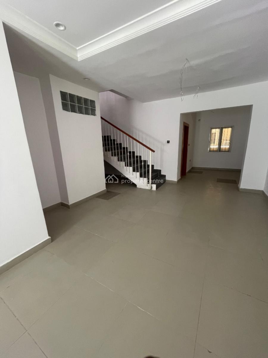 3 Bedroom Terrace Building, Osapa, Lekki, Lagos, Commercial Property for Rent