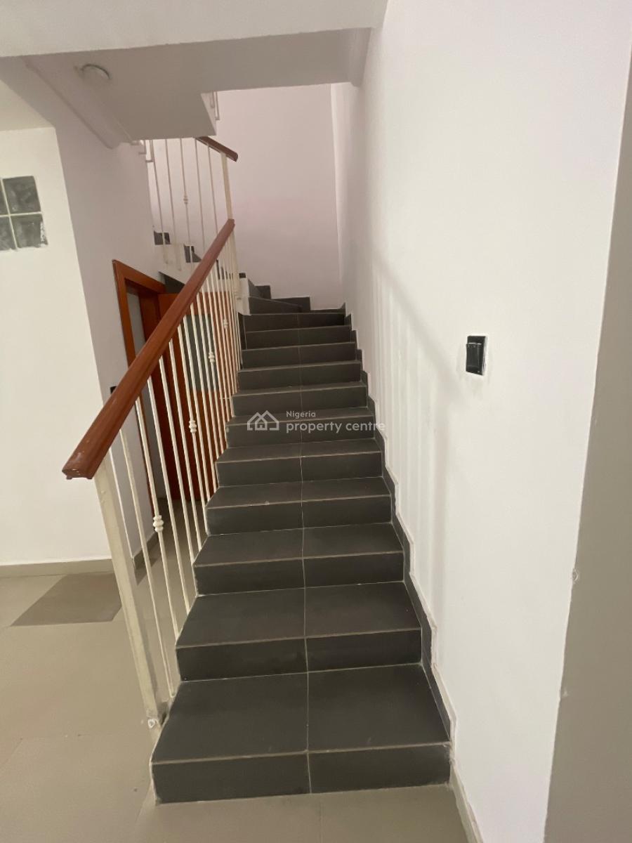 3 Bedroom Terrace Building, Osapa, Lekki, Lagos, Commercial Property for Rent