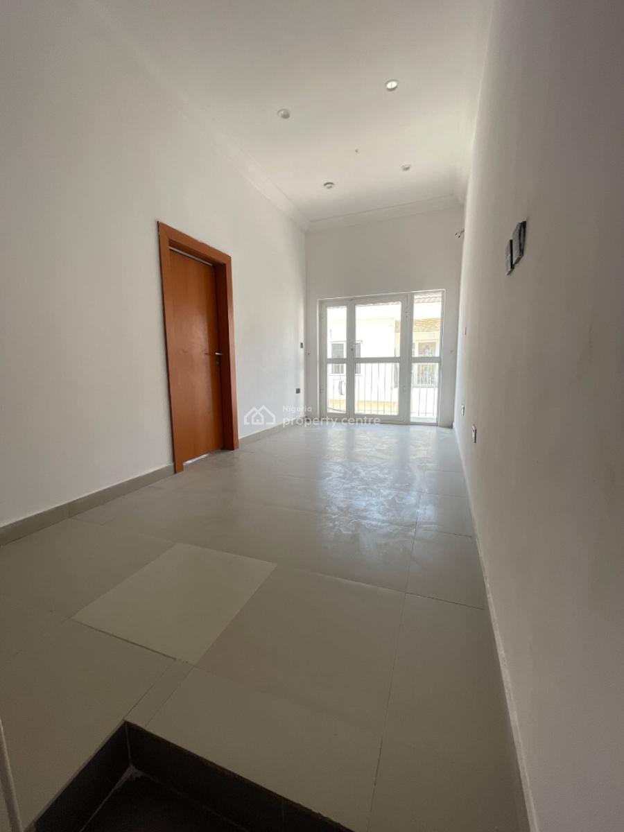 3 Bedroom Terrace Building, Osapa, Lekki, Lagos, Commercial Property for Rent