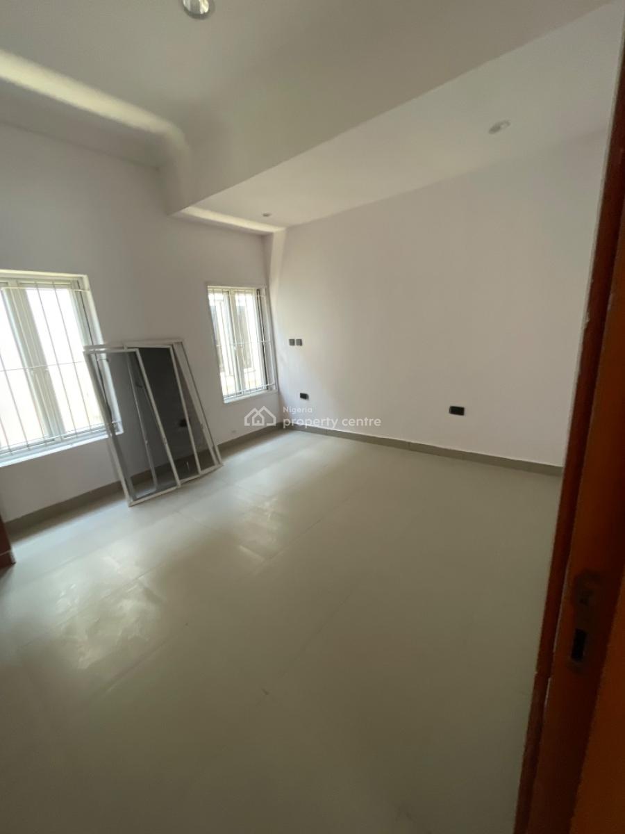 3 Bedroom Terrace Building, Osapa, Lekki, Lagos, Commercial Property for Rent