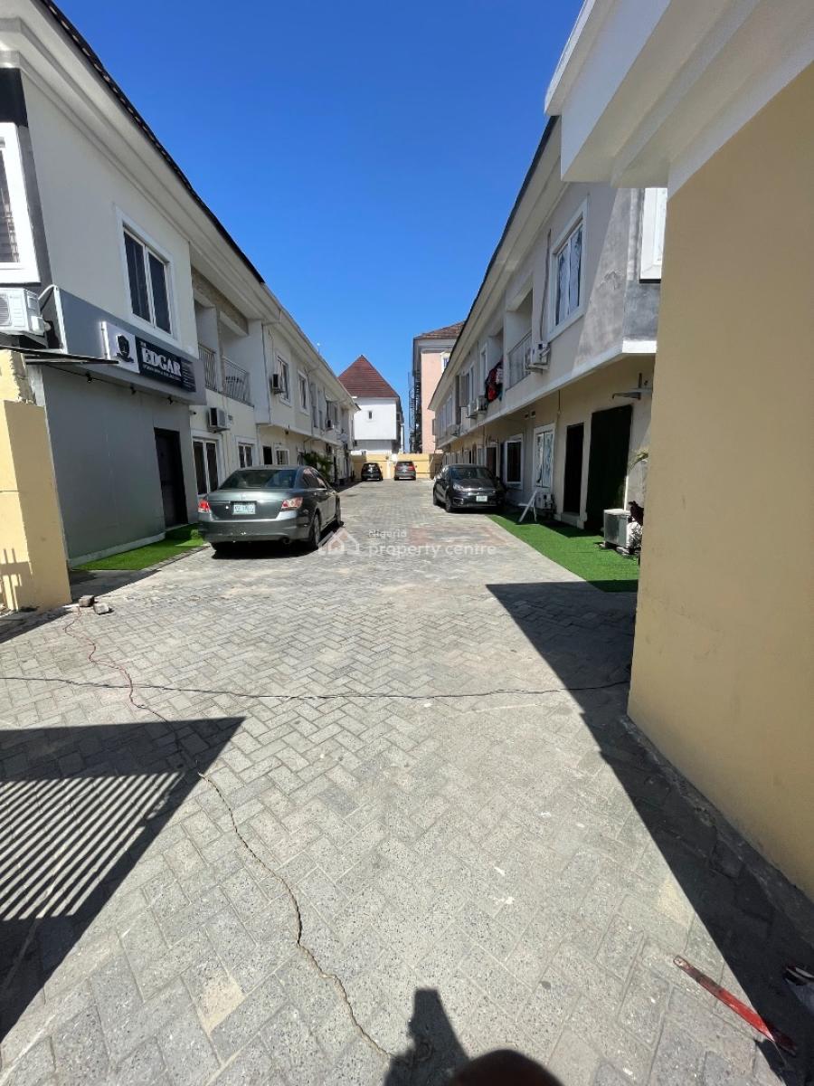 3 Bedroom Terrace Building, Osapa, Lekki, Lagos, Commercial Property for Rent