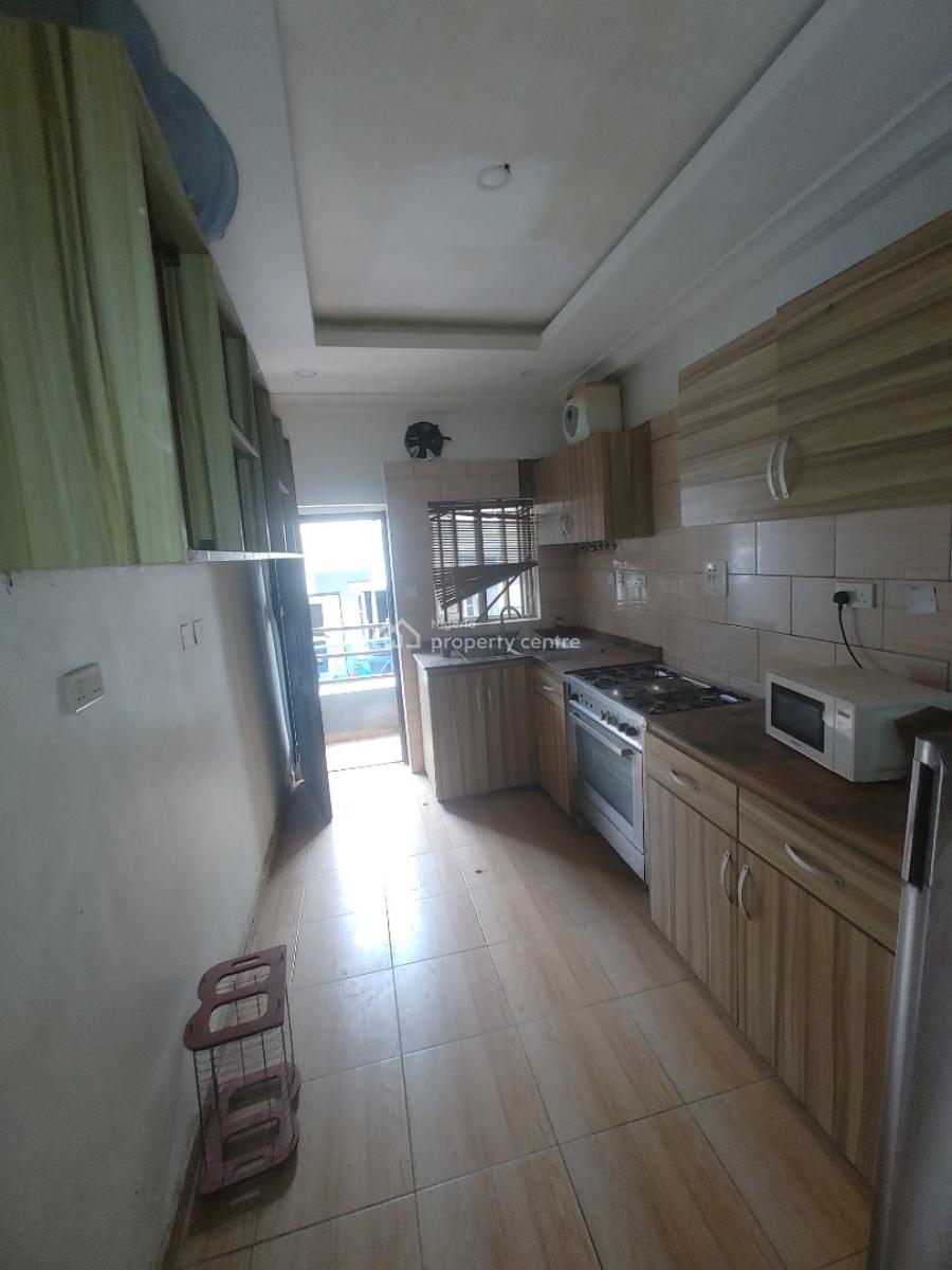 Clean 4 Bedroom Flat Apartment in a Code Access Estate, Sangotedo, Sangotedo, Ajah, Lagos, Flat / Apartment for Rent