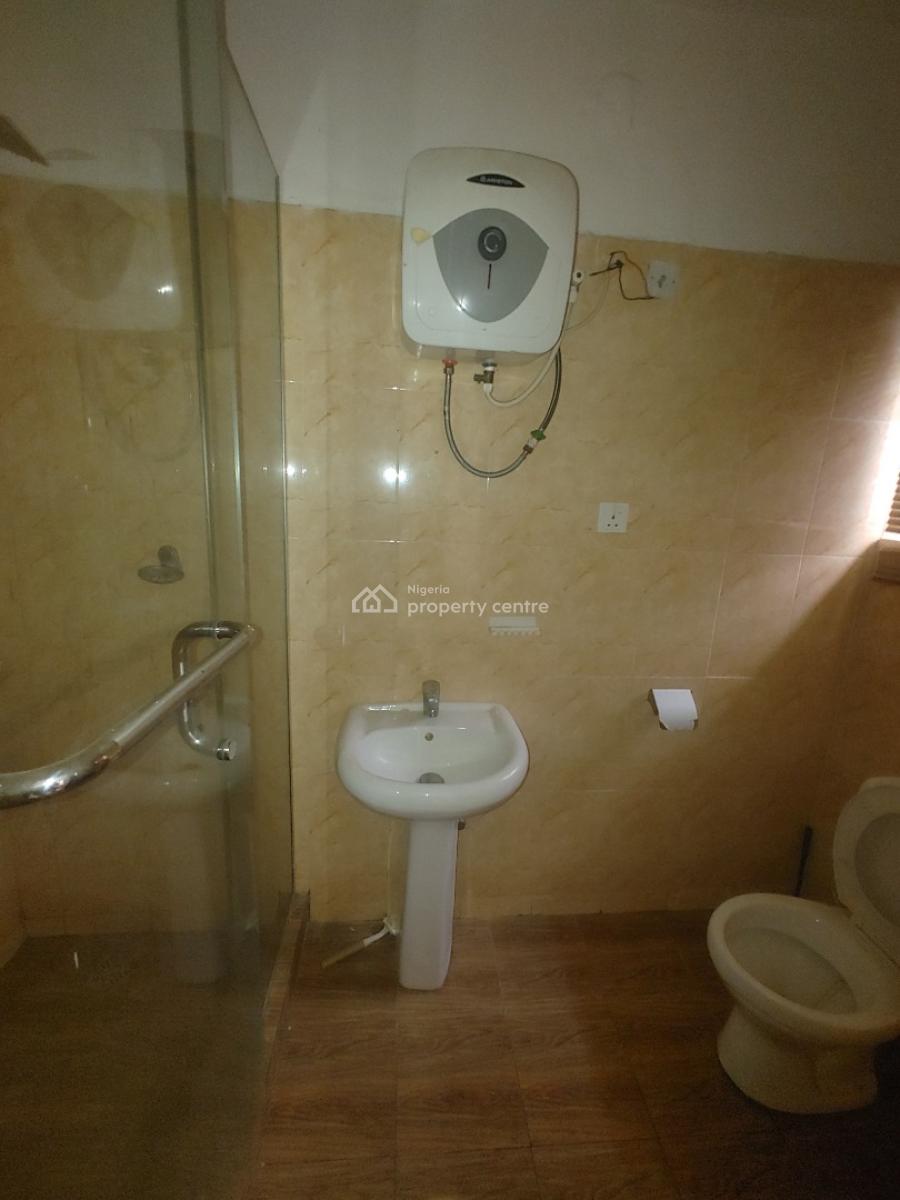 Clean 4 Bedroom Flat Apartment in a Code Access Estate, Sangotedo, Sangotedo, Ajah, Lagos, Flat / Apartment for Rent