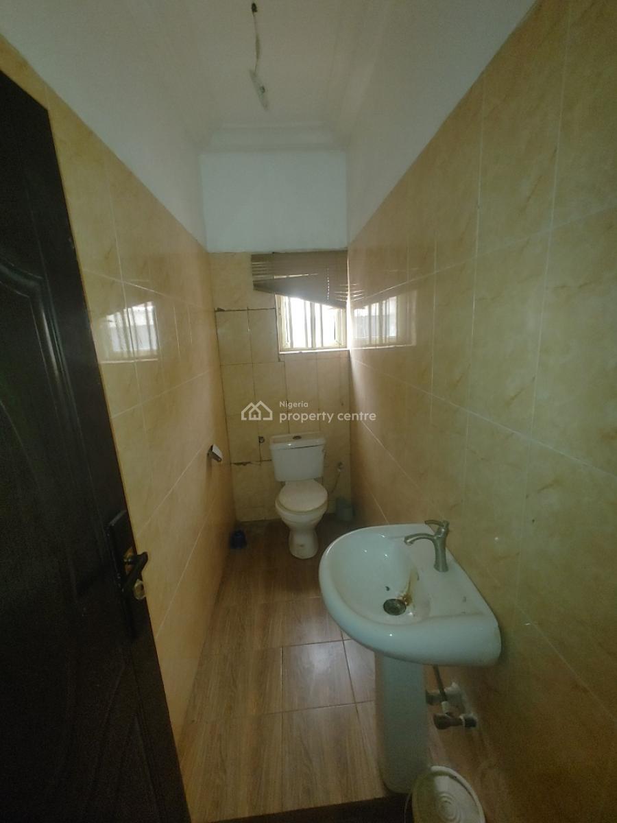 Clean 4 Bedroom Flat Apartment in a Code Access Estate, Sangotedo, Sangotedo, Ajah, Lagos, Flat / Apartment for Rent