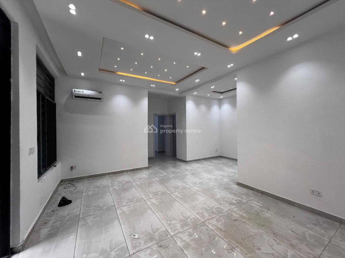 Luxury 3 Bedroom Serviced Apartment with a Room Bq, Lekki Phase 1, Lekki, Lagos, Flat / Apartment for Rent