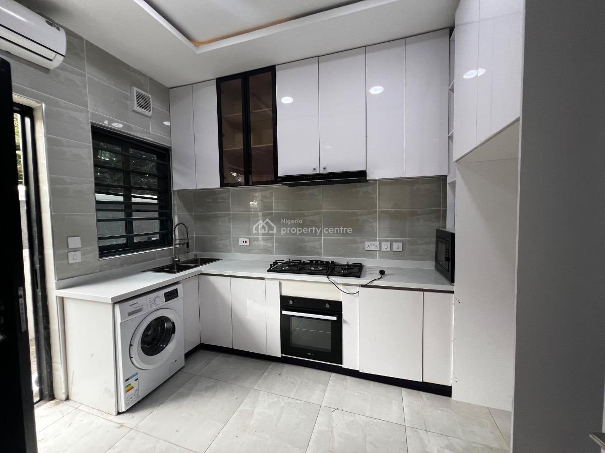 Luxury 3 Bedroom Serviced Apartment with a Room Bq, Lekki Phase 1, Lekki, Lagos, Flat / Apartment for Rent