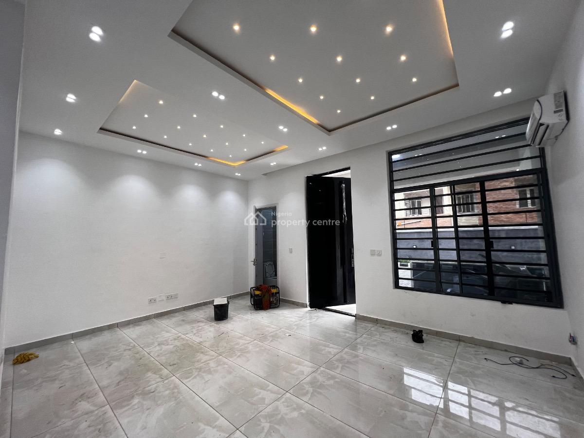 Luxury 3 Bedroom Serviced Apartment with a Room Bq, Lekki Phase 1, Lekki, Lagos, Flat / Apartment for Rent