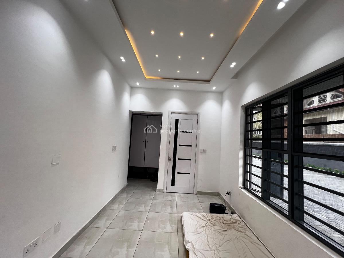 Luxury 3 Bedroom Serviced Apartment with a Room Bq, Lekki Phase 1, Lekki, Lagos, Flat / Apartment for Rent