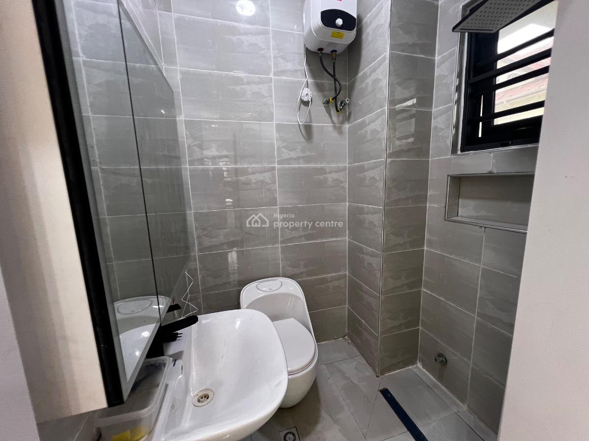 Luxury 3 Bedroom Serviced Apartment with a Room Bq, Lekki Phase 1, Lekki, Lagos, Flat / Apartment for Rent