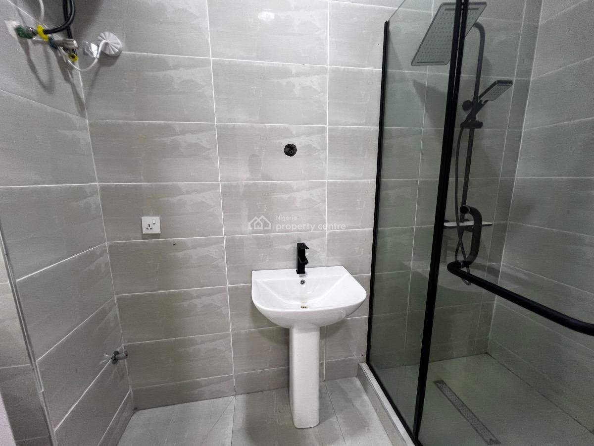 Luxury 3 Bedroom Serviced Apartment with a Room Bq, Lekki Phase 1, Lekki, Lagos, Flat / Apartment for Rent