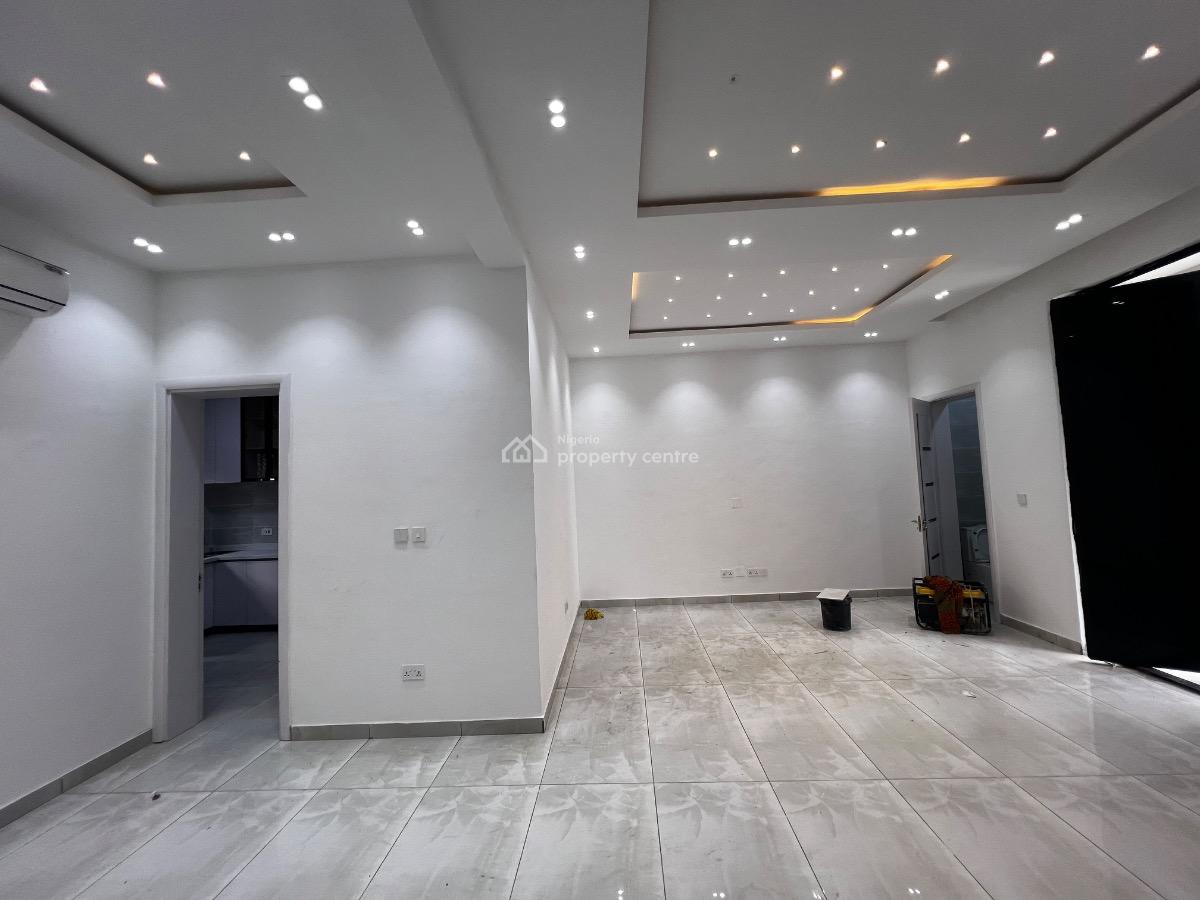 Luxury 3 Bedroom Serviced Apartment with a Room Bq, Lekki Phase 1, Lekki, Lagos, Flat / Apartment for Rent
